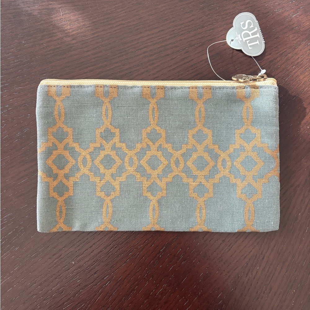 NWT zippered bag
